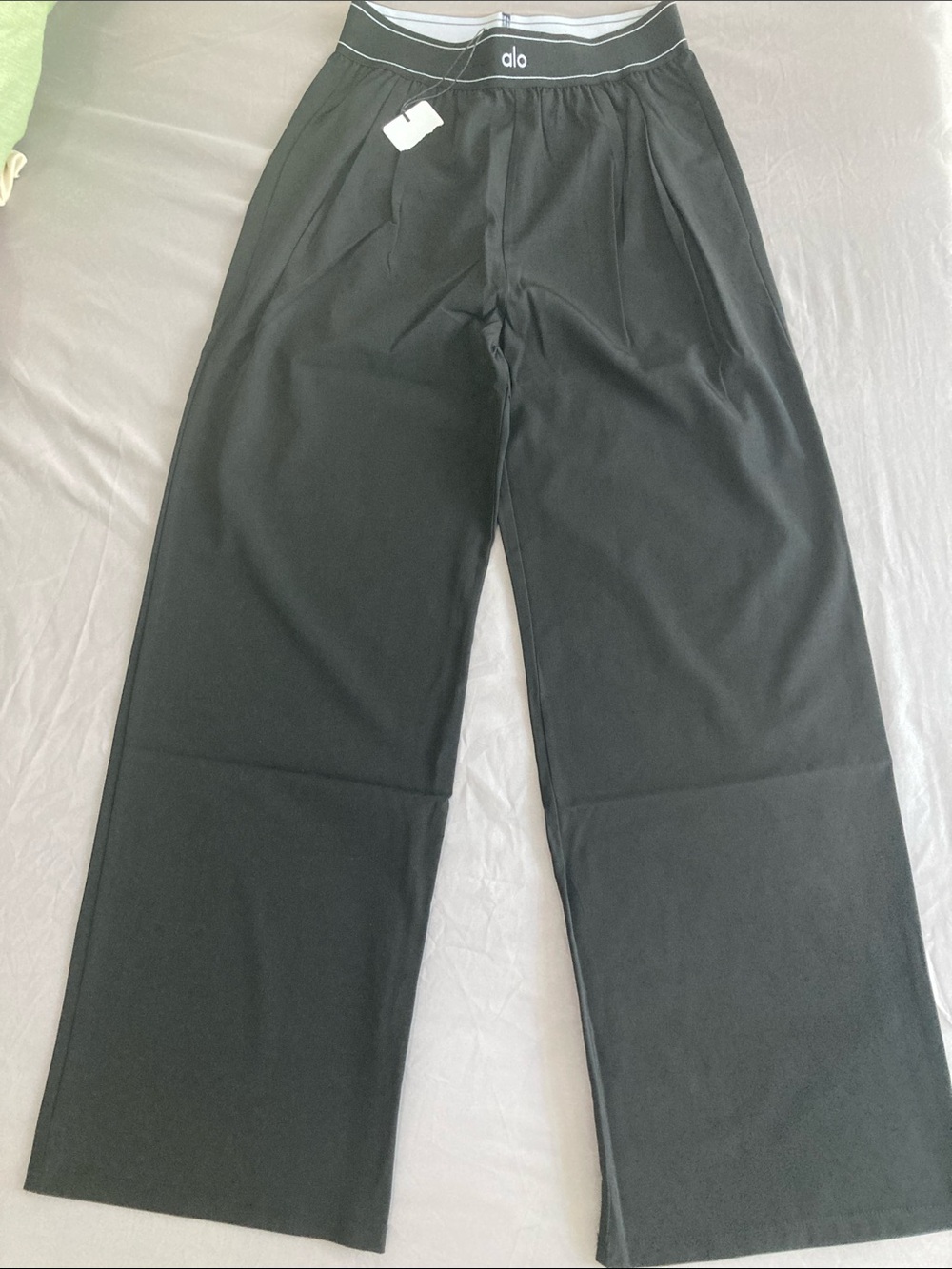 ALO Yoga Men's Black Wide-Leg Sweatpants with Elastic Waistband